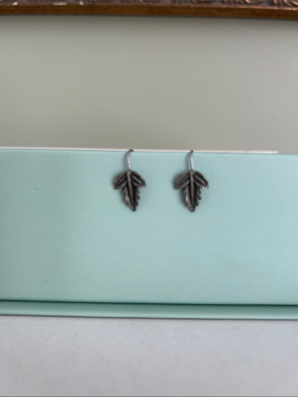 Silver leaf earrings